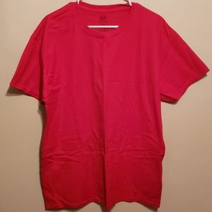 $8- Comfortable fruit of the Loom t-shirt